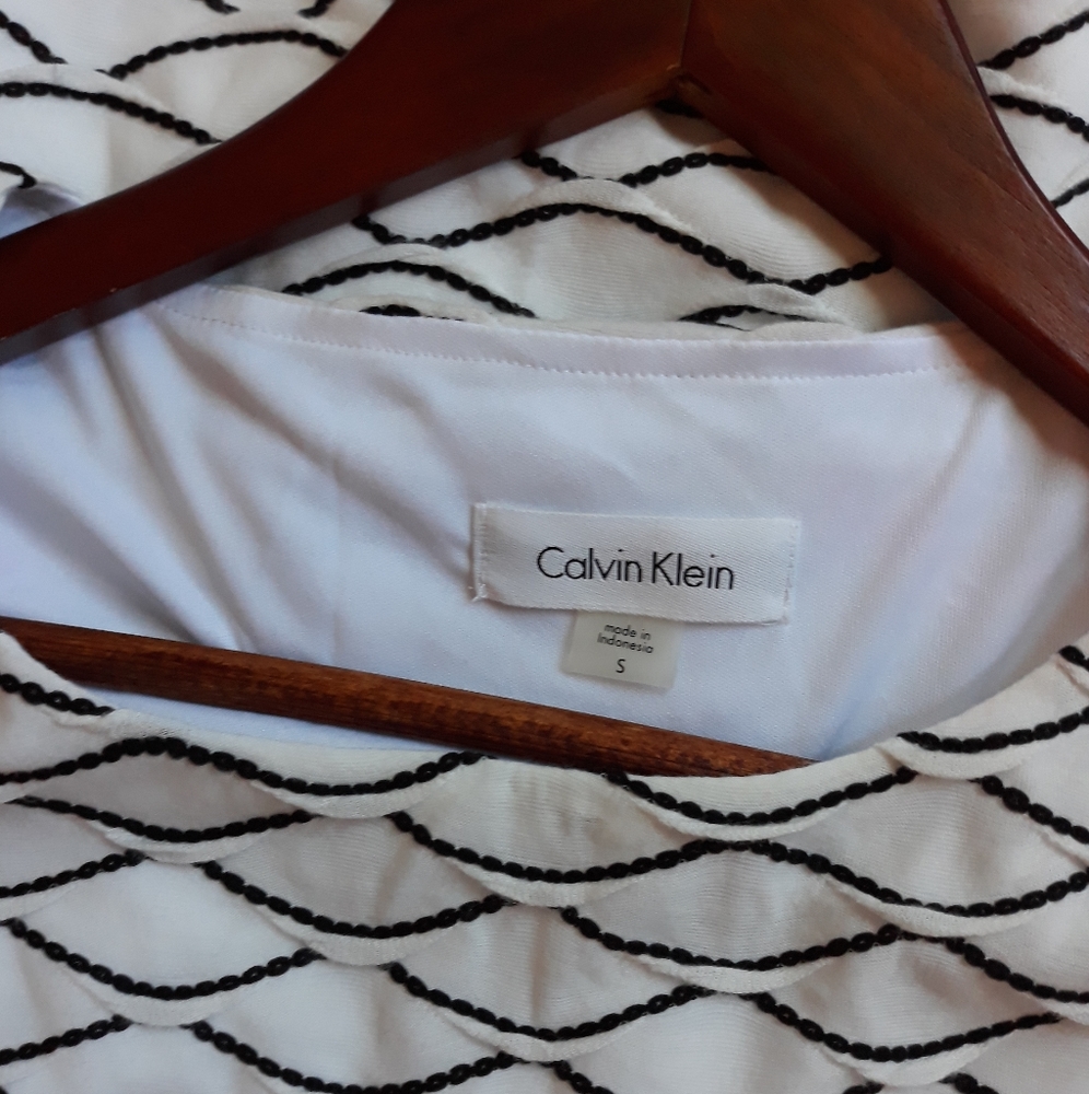 Calvin Klein fish scale tank top size S